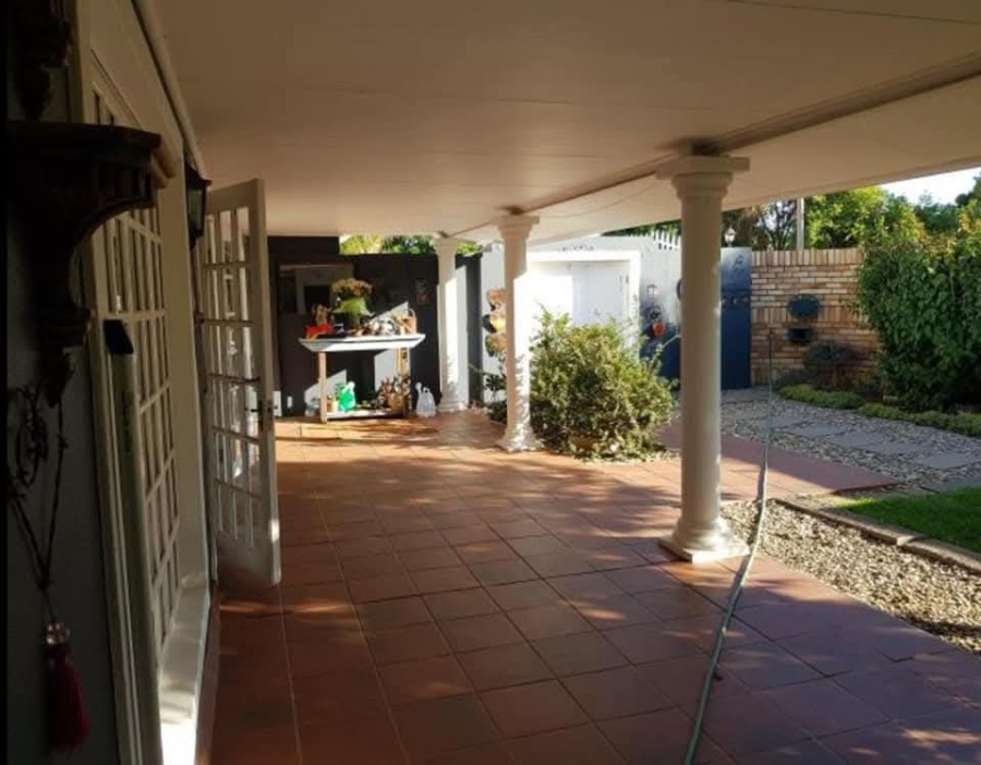 4 Bedroom Property for Sale in Flamwood North West